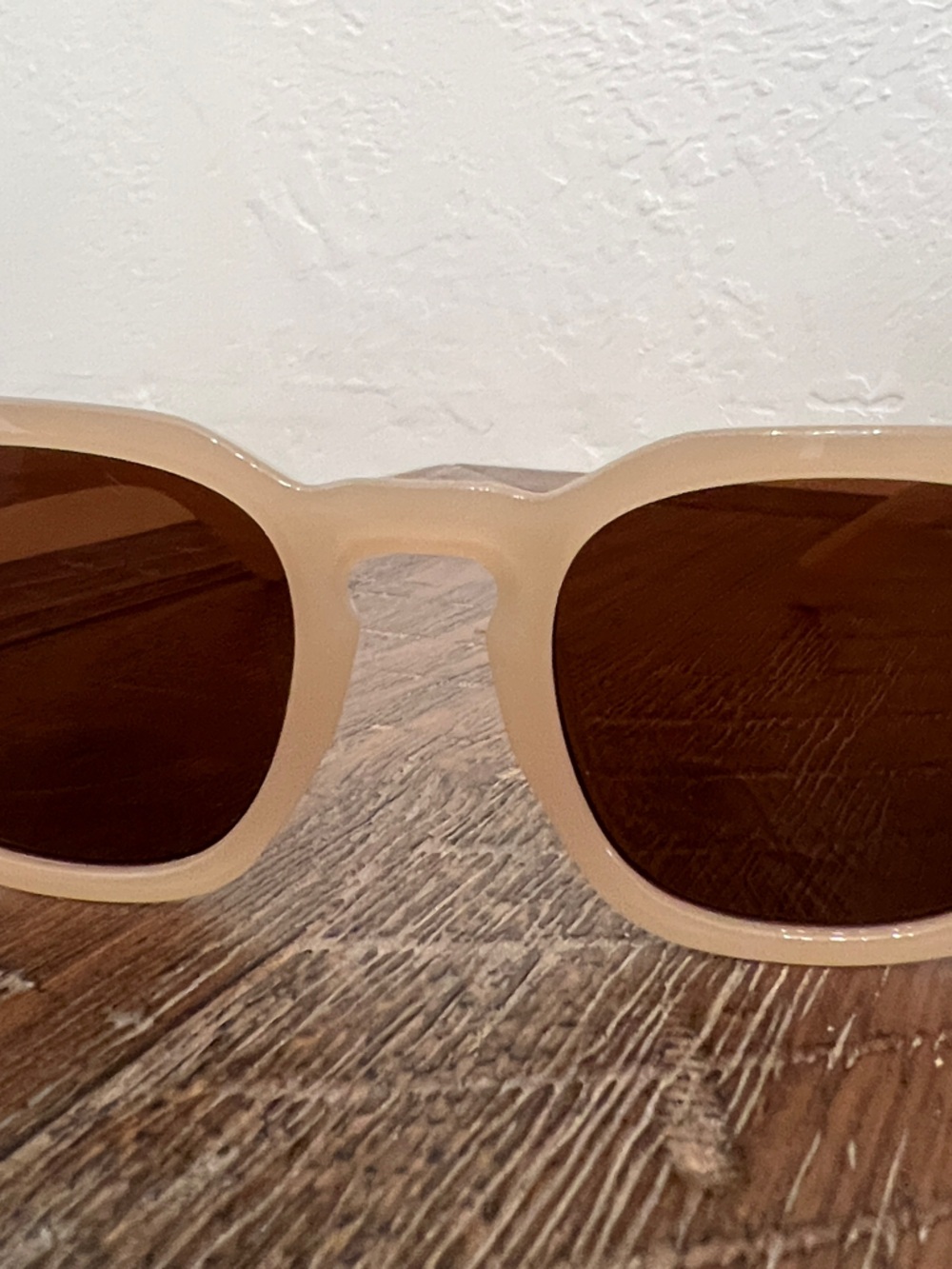Universal Thread Cream Frame Brown Lens Sunglasses